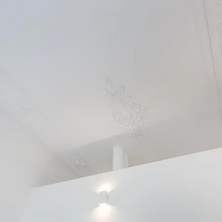Invicta Apartment *